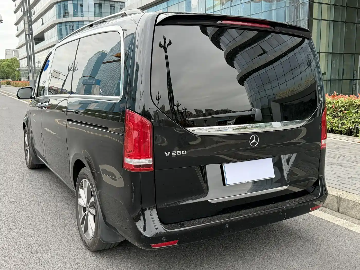 Mercedes-Benz V-Class 2022 V 260 Pilot Edition фото 2