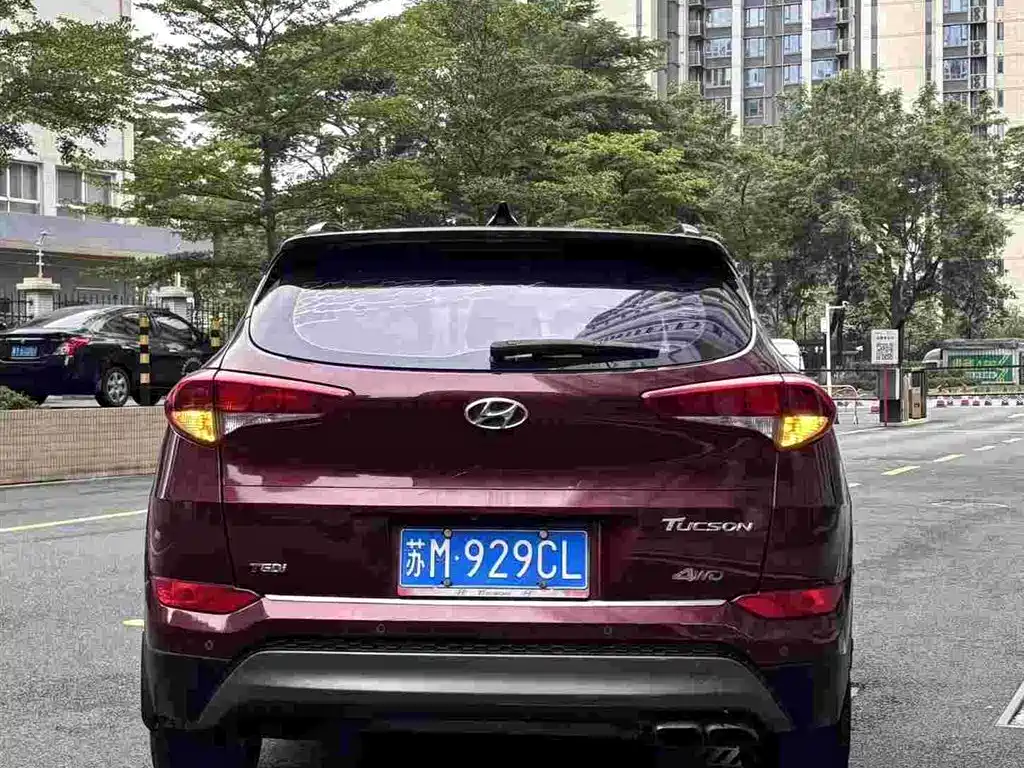 Hyundai Tucson 2015 1.6T Dual Clutch 2WD Smart фото 3