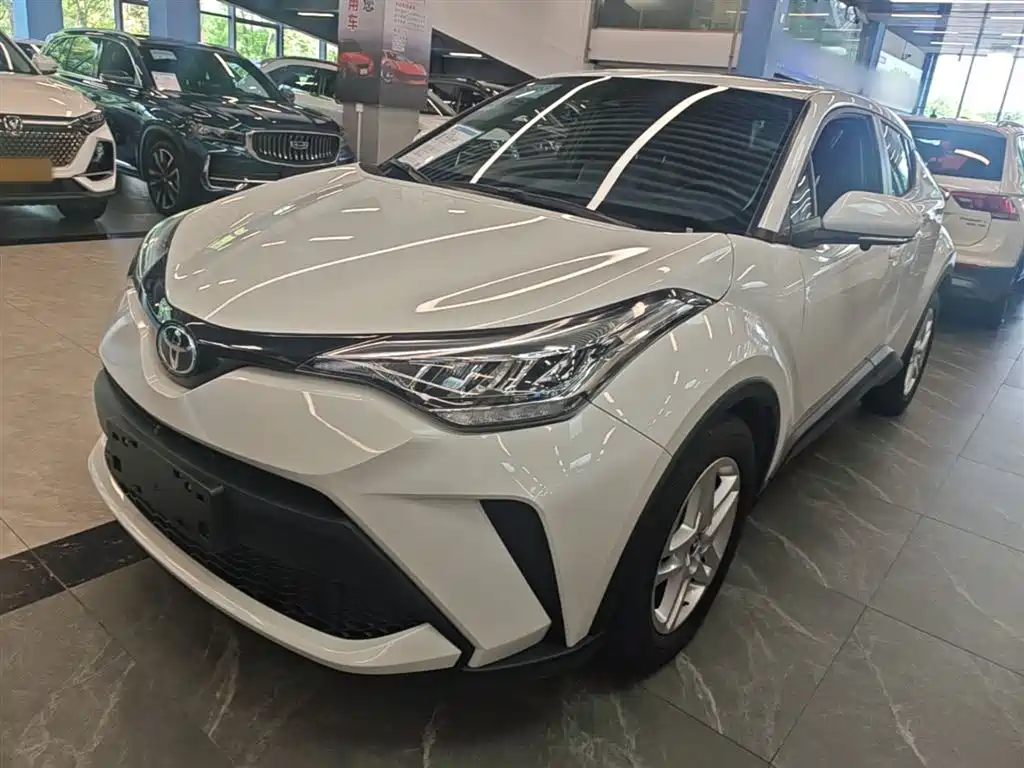 Toyota C-HR 2022 2.0L Leading Edition фото 2