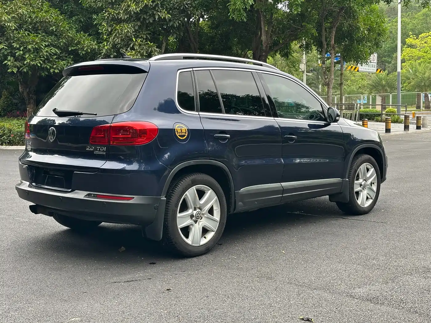 Volkswagen Tiguan 2012 2.0TDI Luxury фото 6