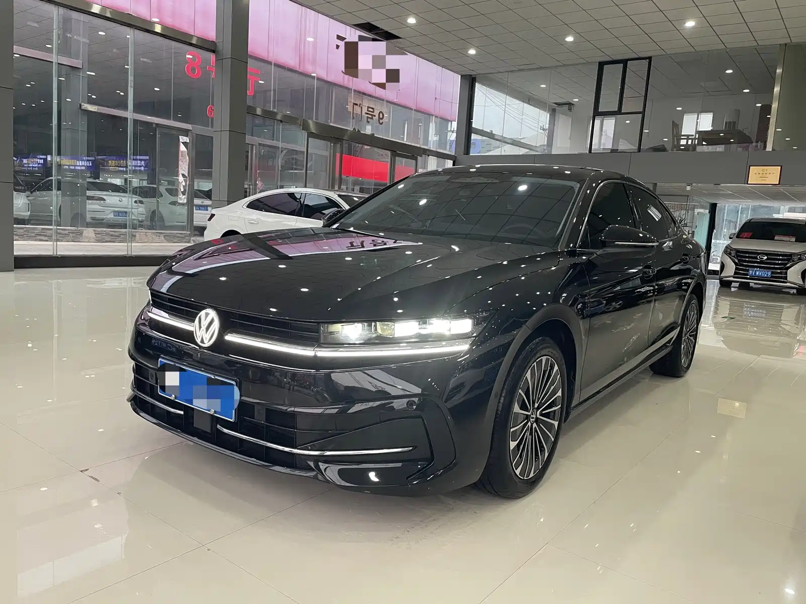 Фото 1 - Volkswagen Magotan