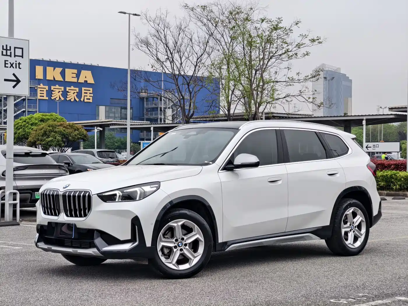 BMW X1