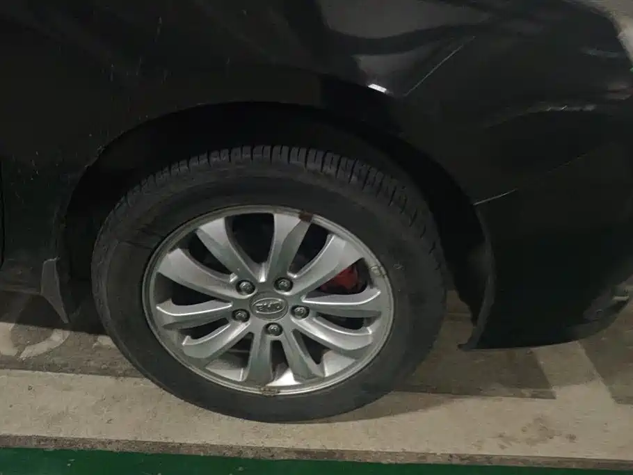 BYD Surui 2013 1.5L Manual Premium фото 6