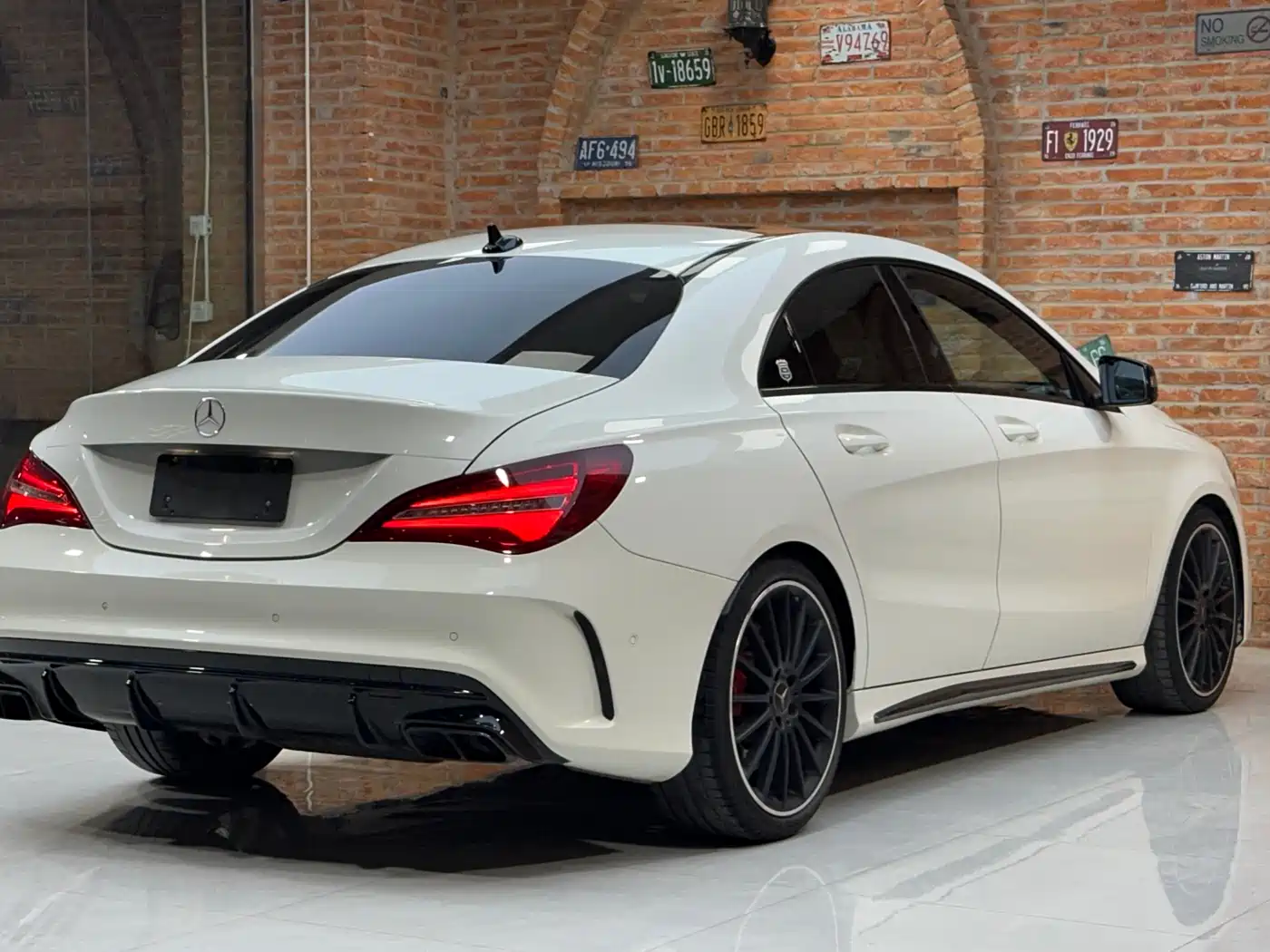 Mercedes-Benz CLA AMG 2017 Facelift AMG CLA 45 4MATIC фото 10