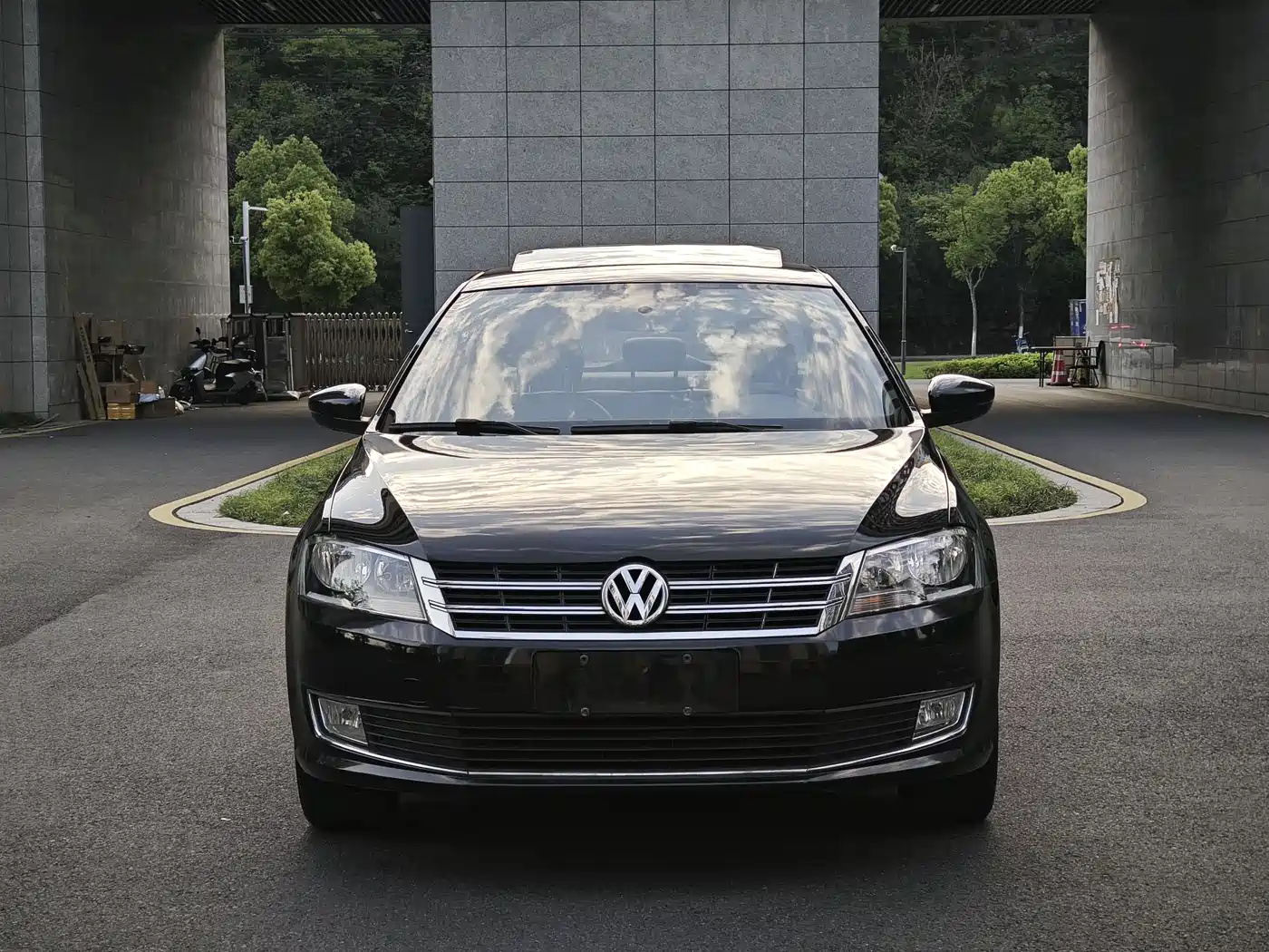 Volkswagen Lavida 2013 Facelift 1.4TSI DSG Comfort фото 2