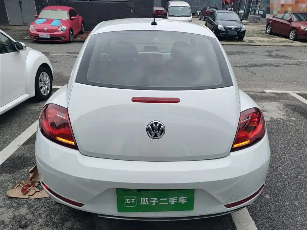 Volkswagen Beetle 2018 180TSI Easy Joy Edition фото 4