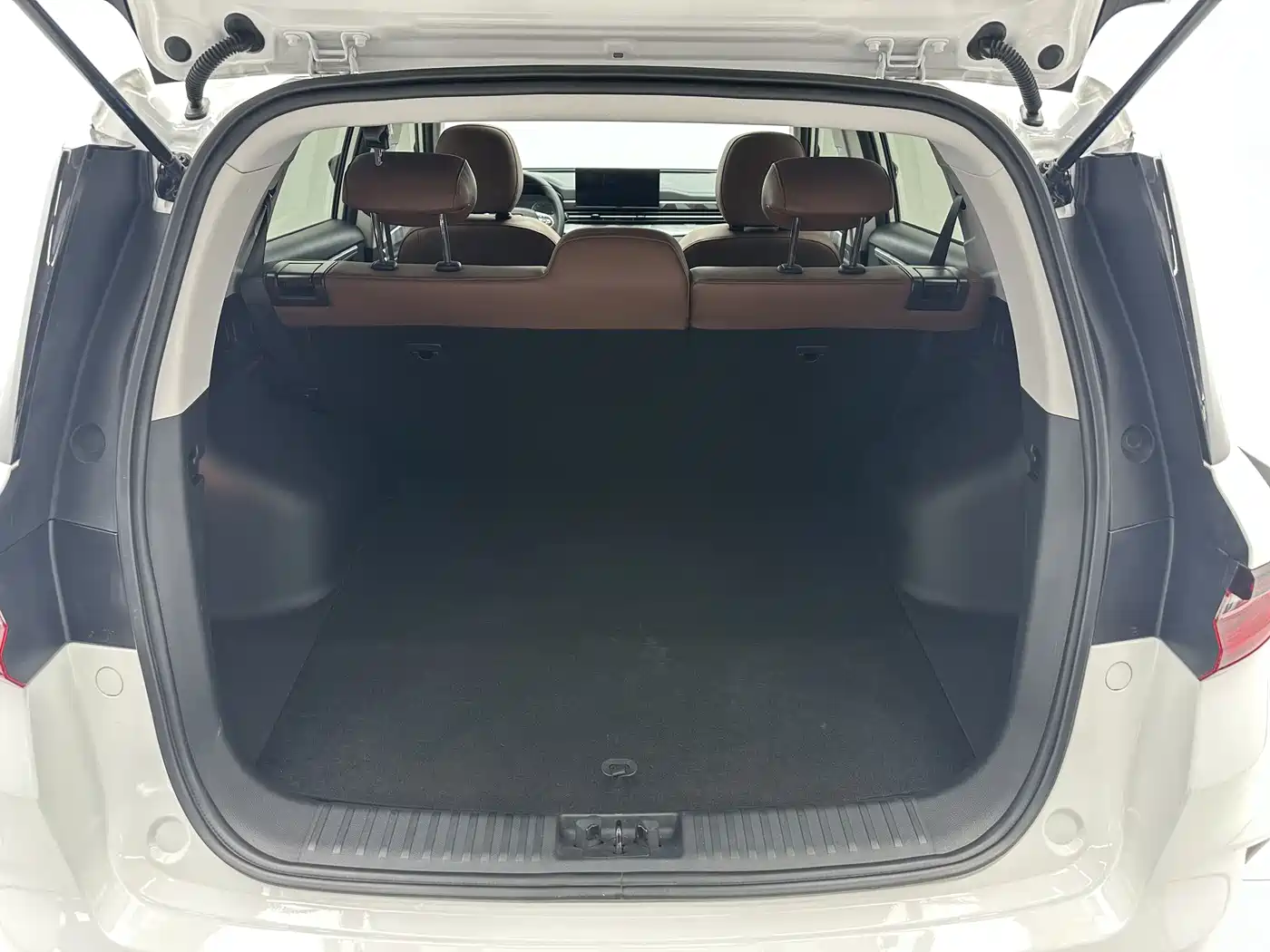 GEELY AUTOMOBILE VISION X6