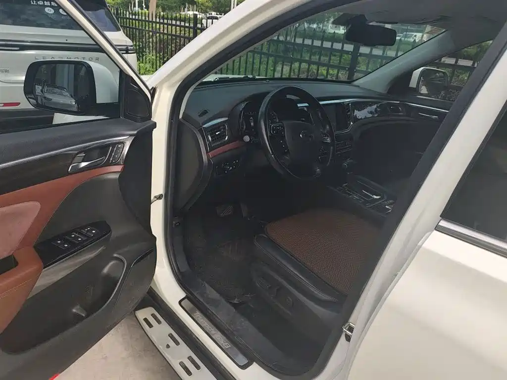 GAC Trumpchi Trumpchi GS8 2017 320T 2WD Luxury Smart Connect (7-seater) фото 13