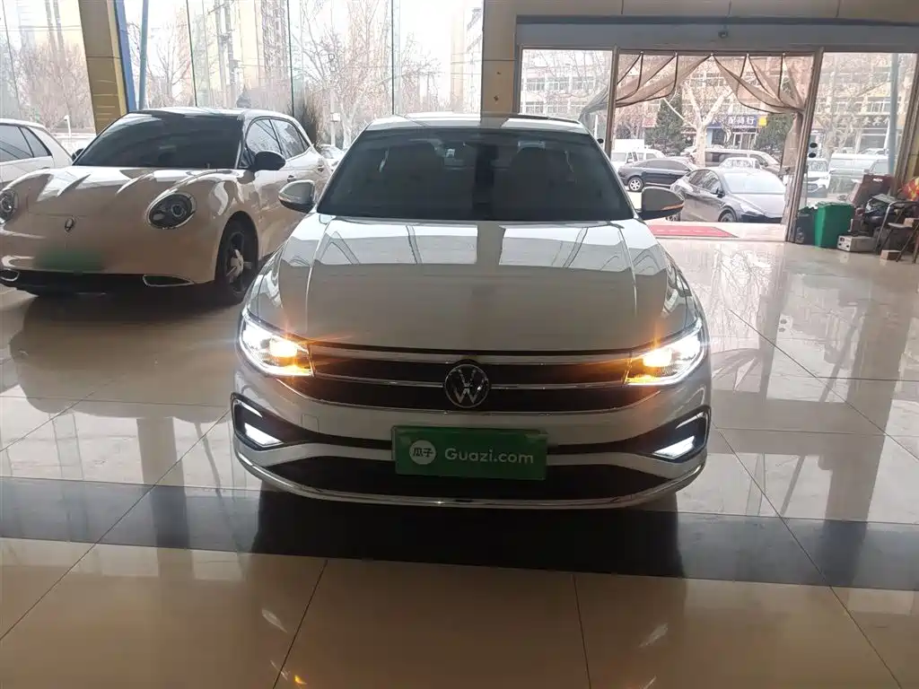 Volkswagen Bora 2023 300TSI DSG Premium Edition фото 3