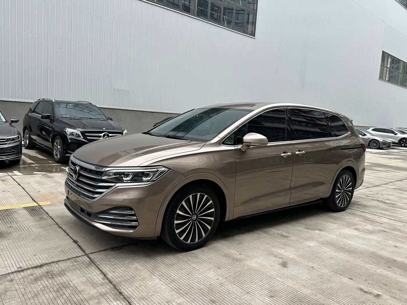 Volkswagen Viloran 2020 380TSI Premium