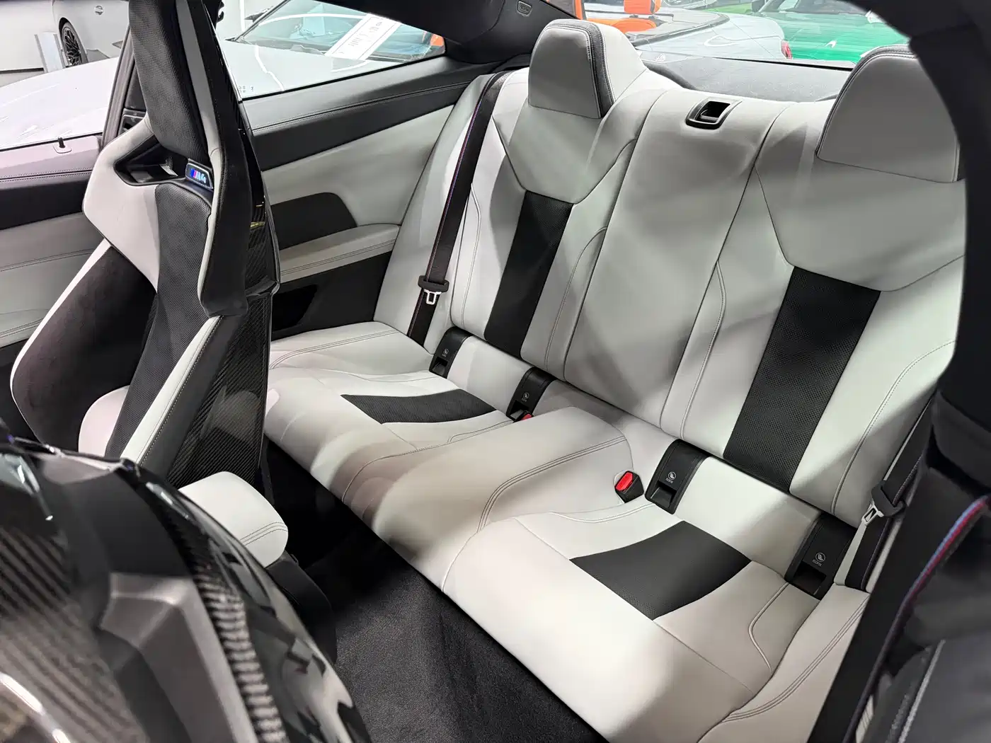 BMW M4 2024 BMW M4 Coupe M xDrive Competition фото 9