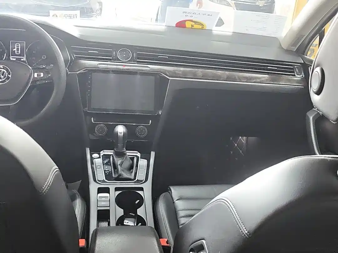 Volkswagen Magotan 2018 330TSI DSG Leading фото 6