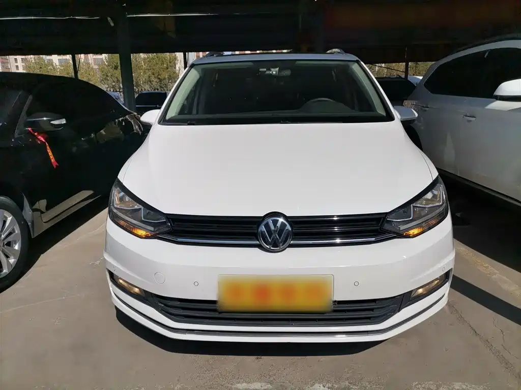 Volkswagen Touran 2018 Touran L 280TSI DSG Comfort 7-seater China V фото 3