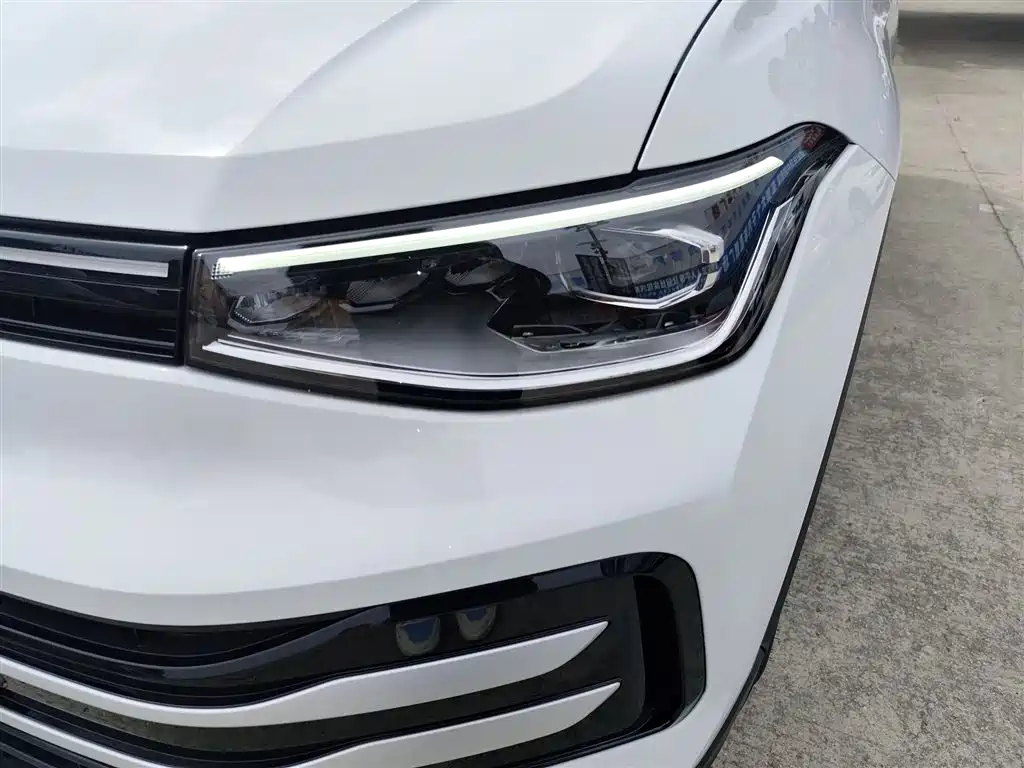 Volkswagen Tharu 2025 Model Rising Star 300TSI Aspiration Edition фото 18