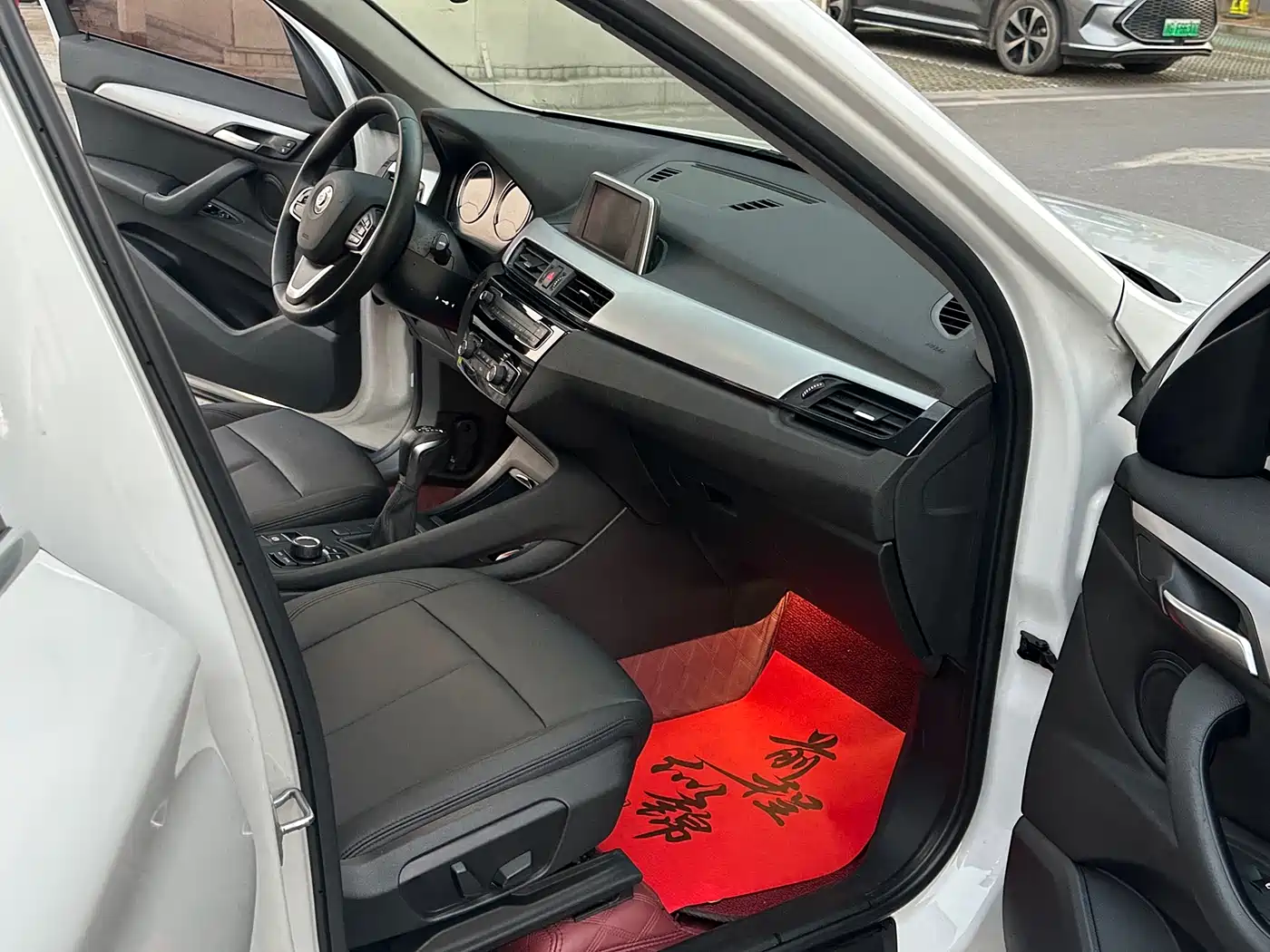 BMW X1 2019 sDrive20Li Leading Model фото 5