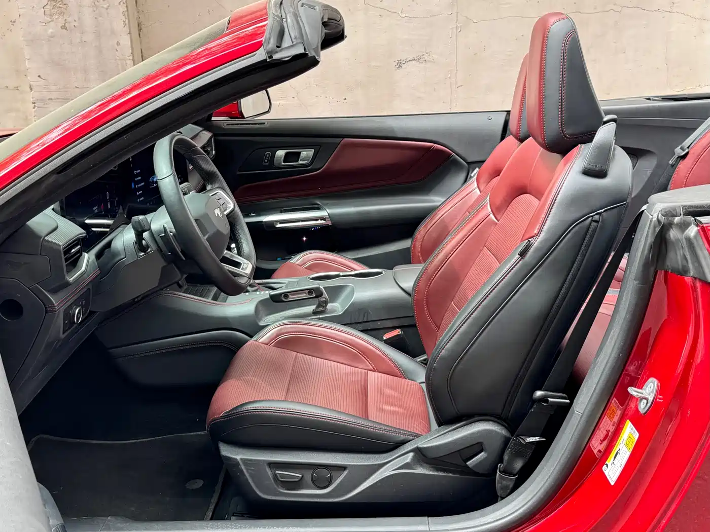 Ford Mustang 2024 2.3T EcoBoost Convertible Sport Edition фото 6