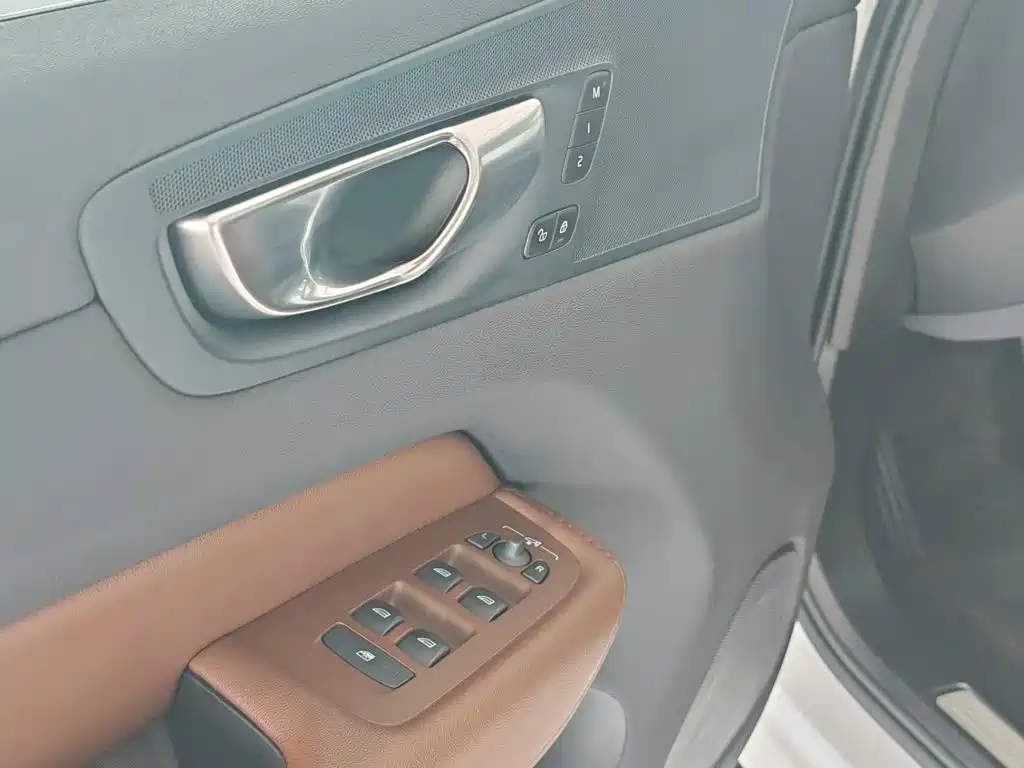 Volvo XC60, миниатюра 8