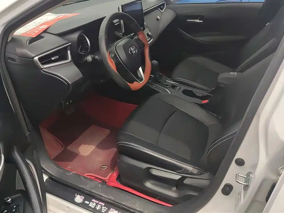 Toyota Corolla Twin Engine E+ 2019 1.8L E-CVT Leading Edition фото 9