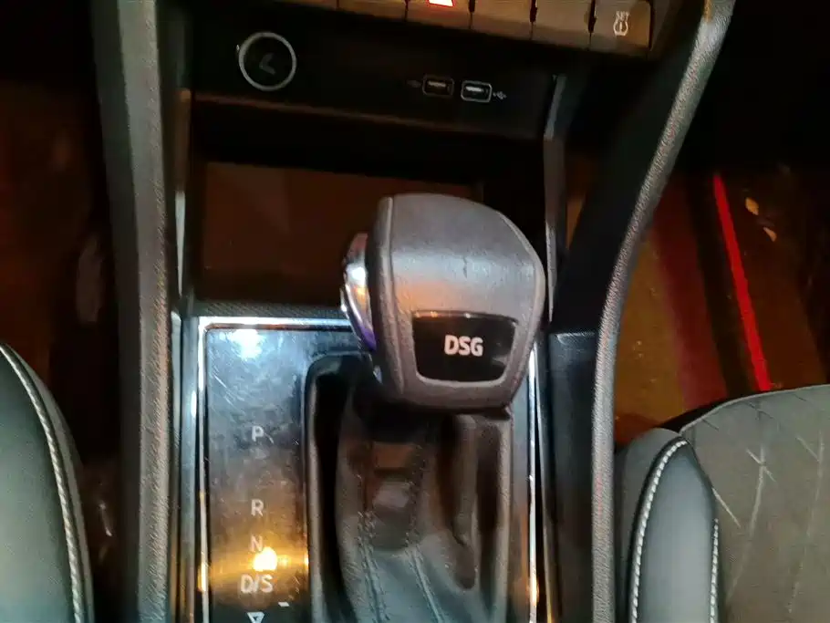 Škoda Karoq 2020 TSI280 Smart Tech Edition China VI фото 16