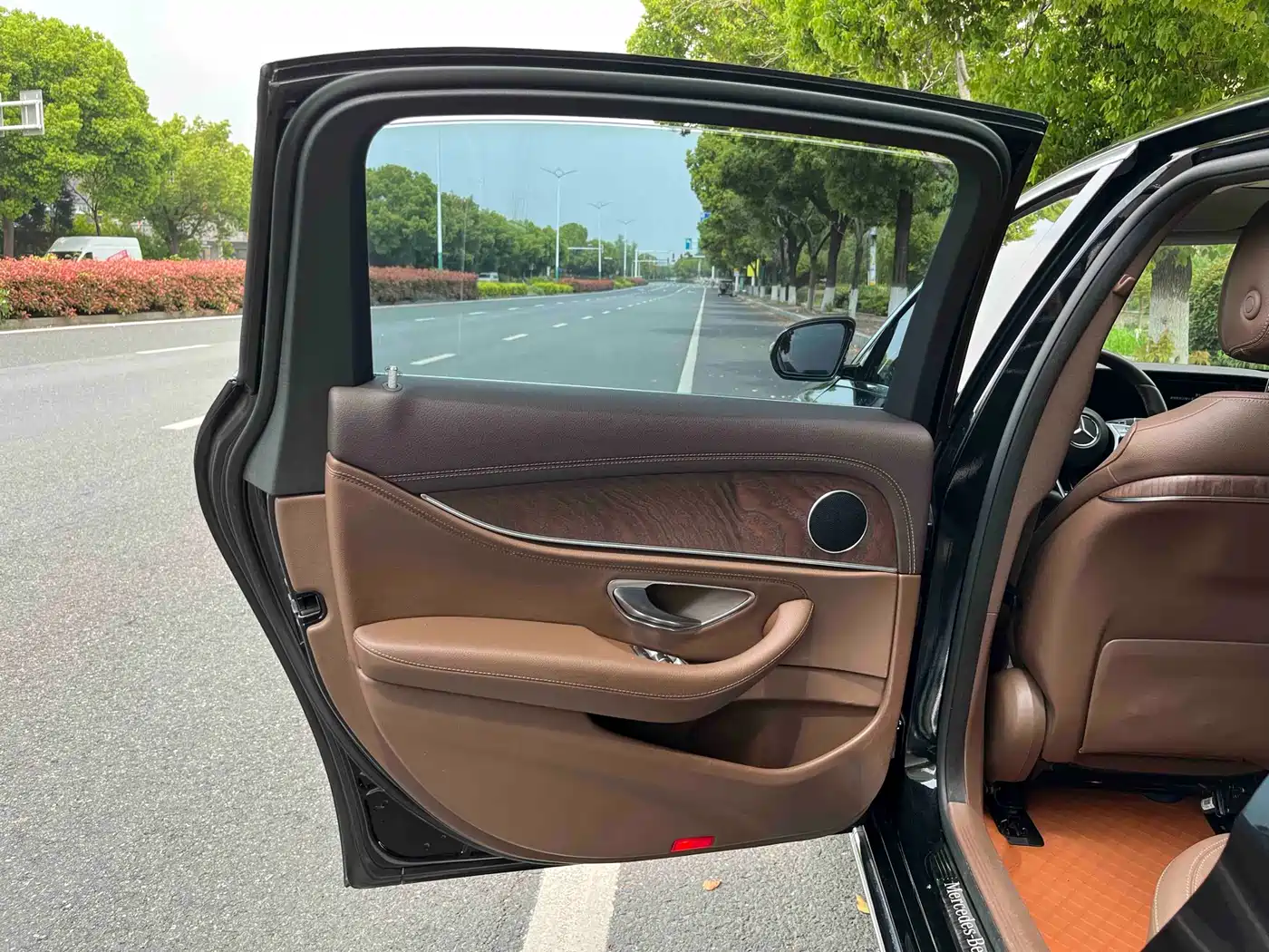 Mercedes-Benz E-Class 2021 E 260 L фото 14