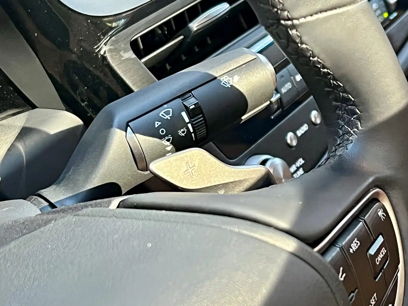 Lexus ES 2024 200 Premium Edition фото 20