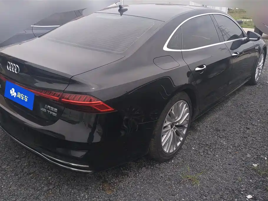 Audi A7L 2024 45TFSI S-line Dream Edition Crystal Package фото 3