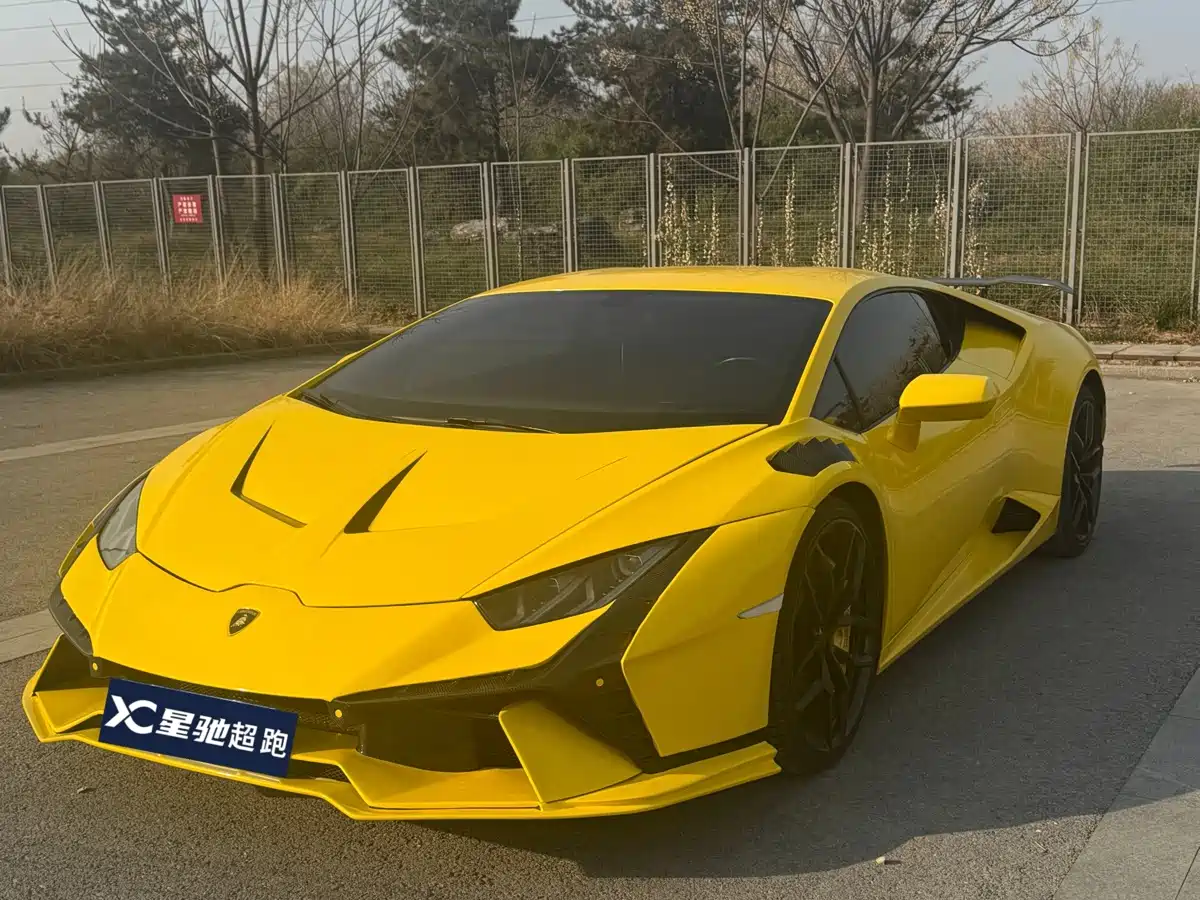 Фото 1 - Lamborghini Huracán
