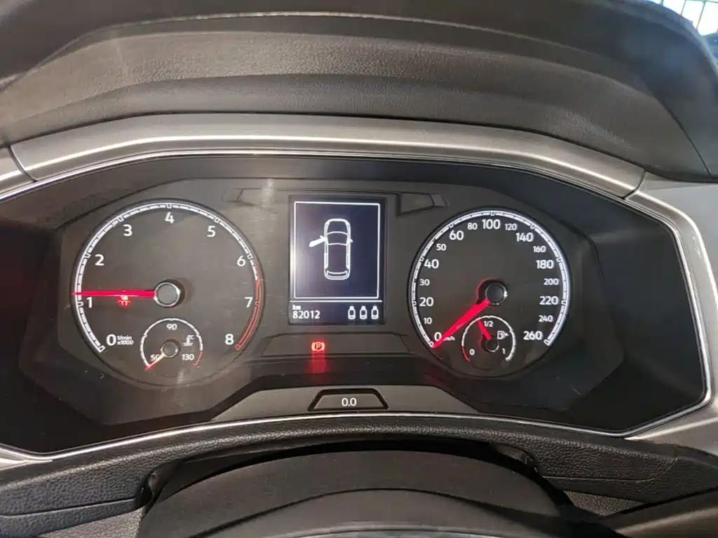 VOLKSWAGEN T-ROC EXPLORING SONGS