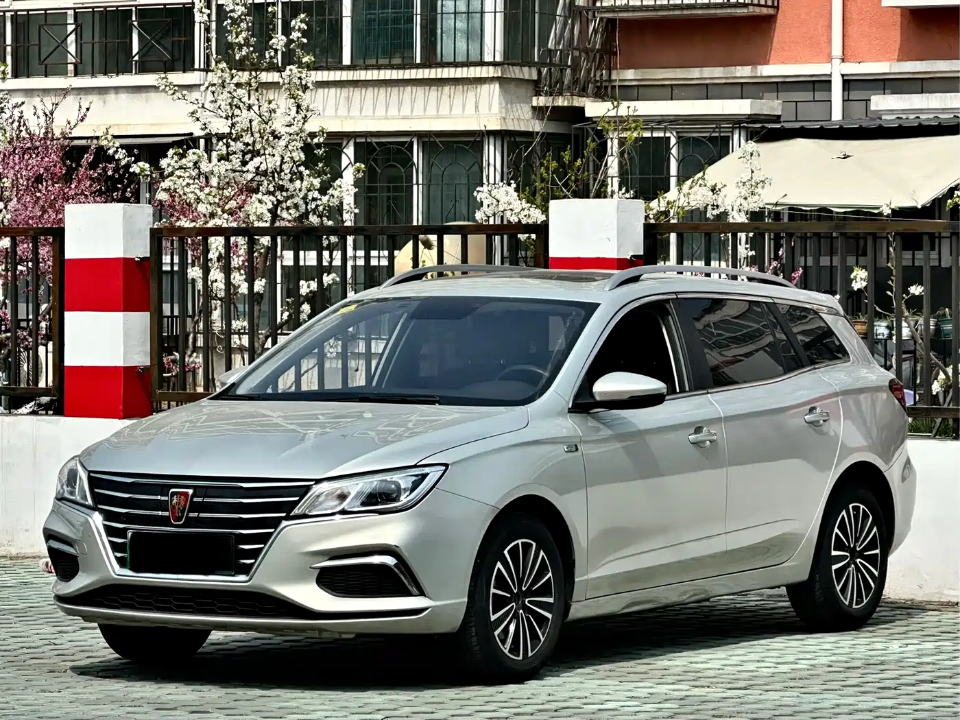 ROEWE EI5