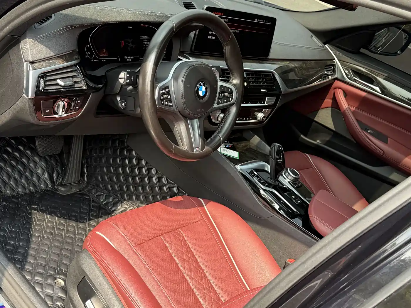 BMW 5 Series 2022 530Li Leading M Sport Package фото 7