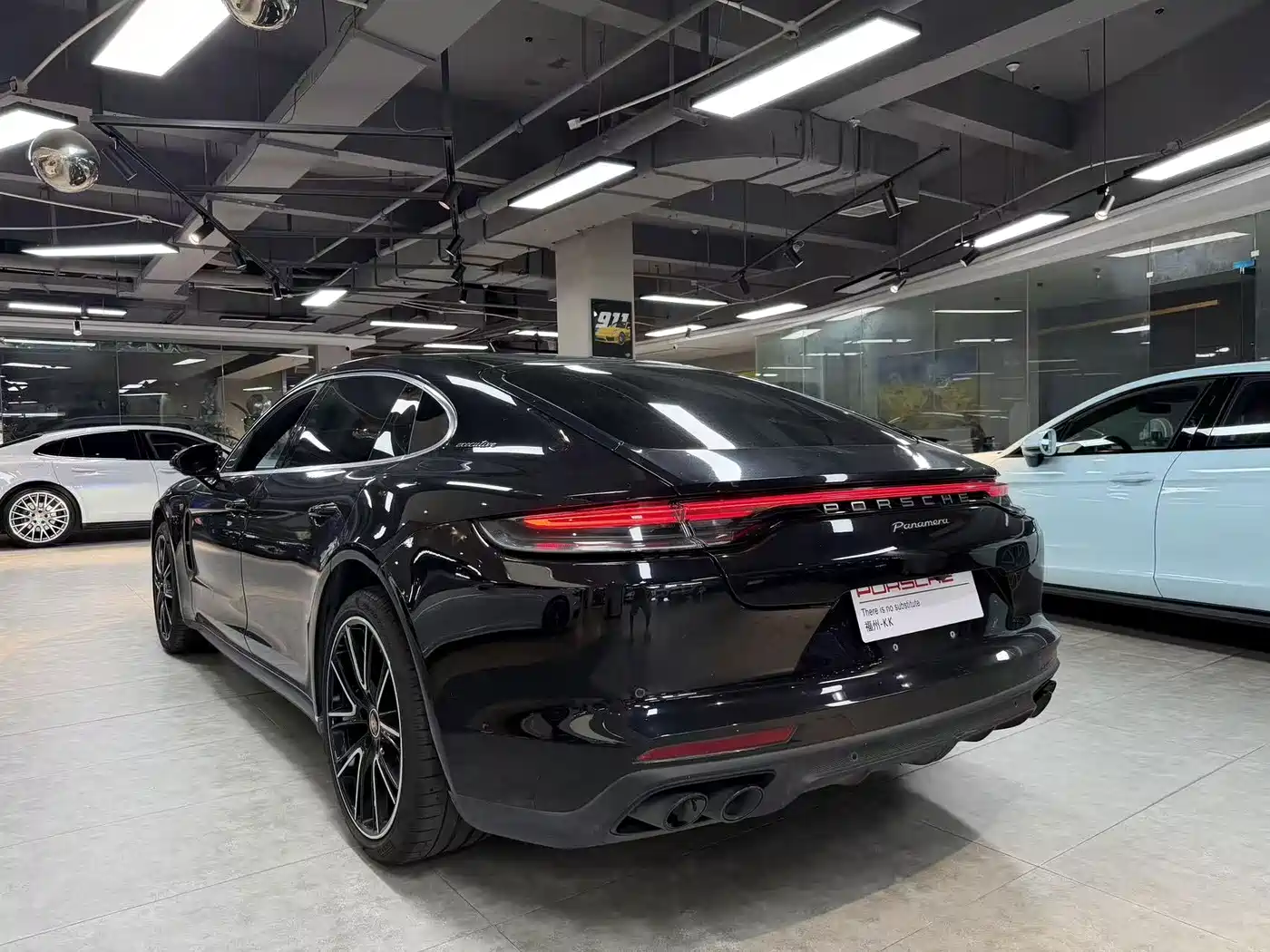 Фото 7 - Porsche Panamera