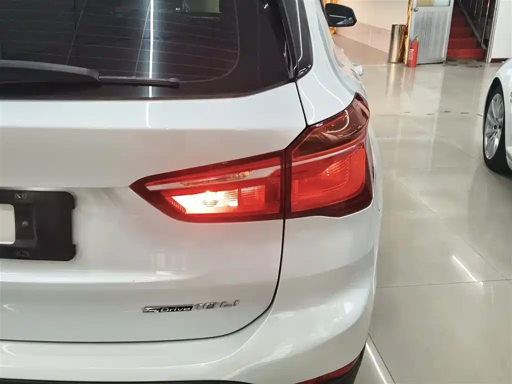 BMW X1 2019 sDrive18Li Fashion Model фото 23