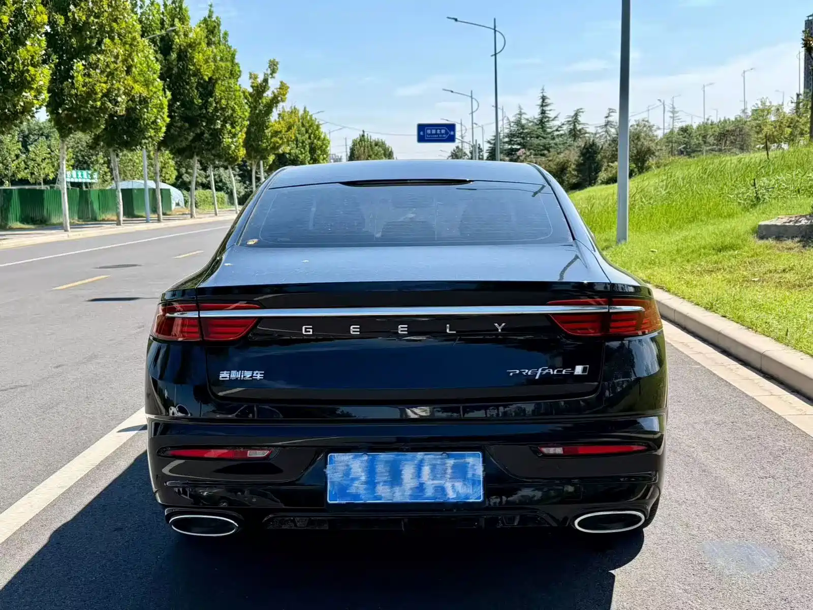 Фото 8 - Geely Preface