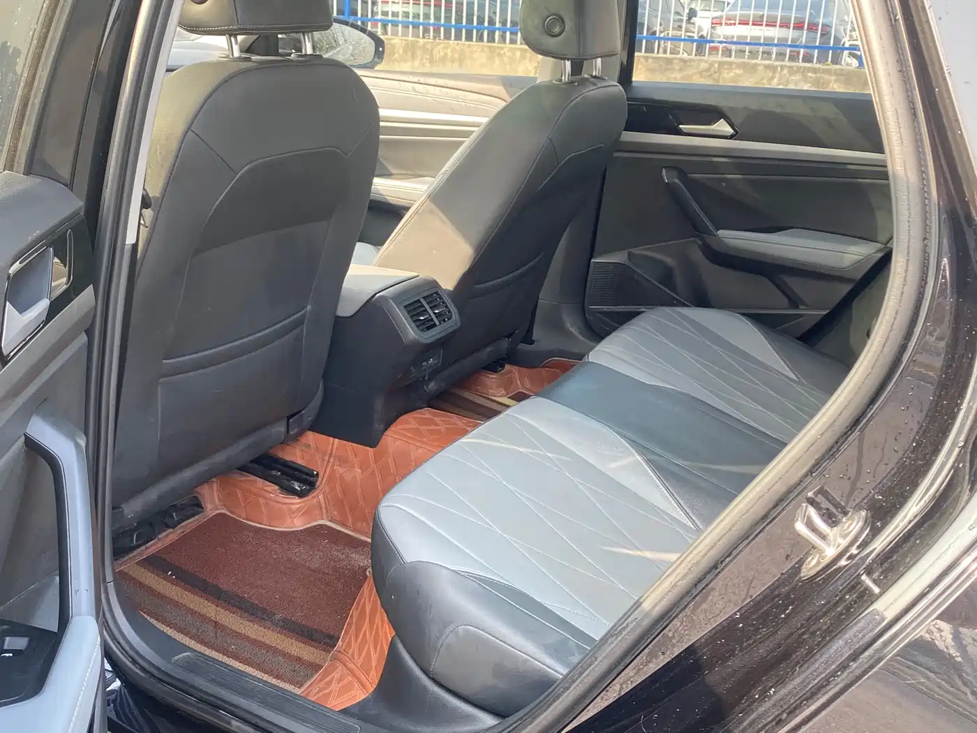 Volkswagen Lavida 2023 Facelift 1.5L Automatic 5 Million Edition фото 7