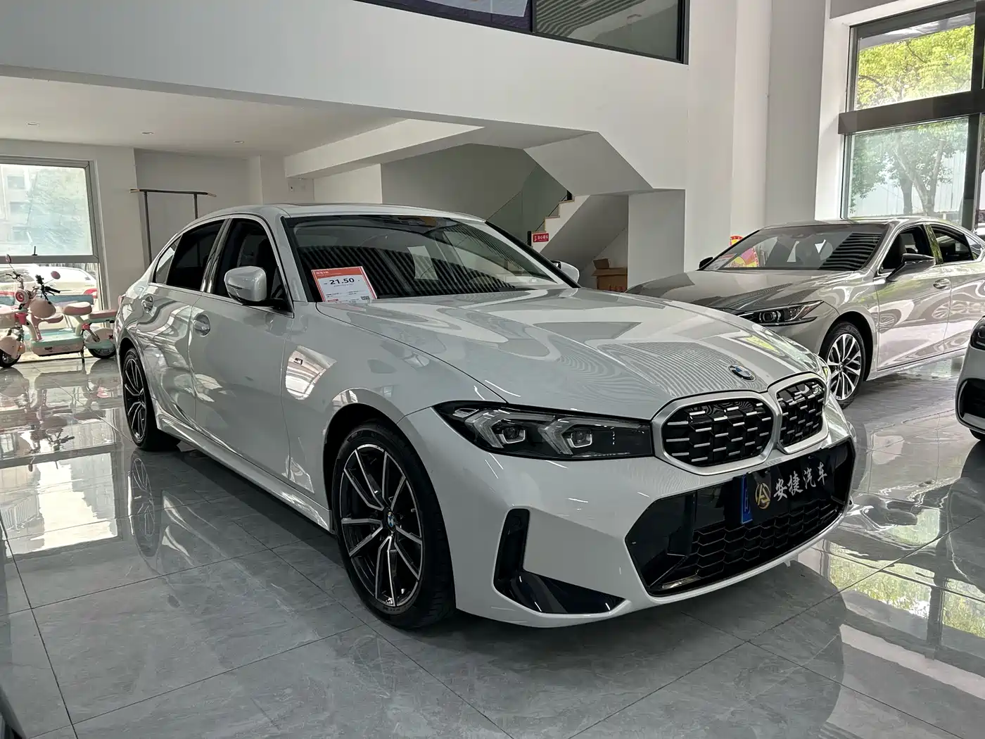BMW 3 Series 2023 325Li M Sport Package фото 2