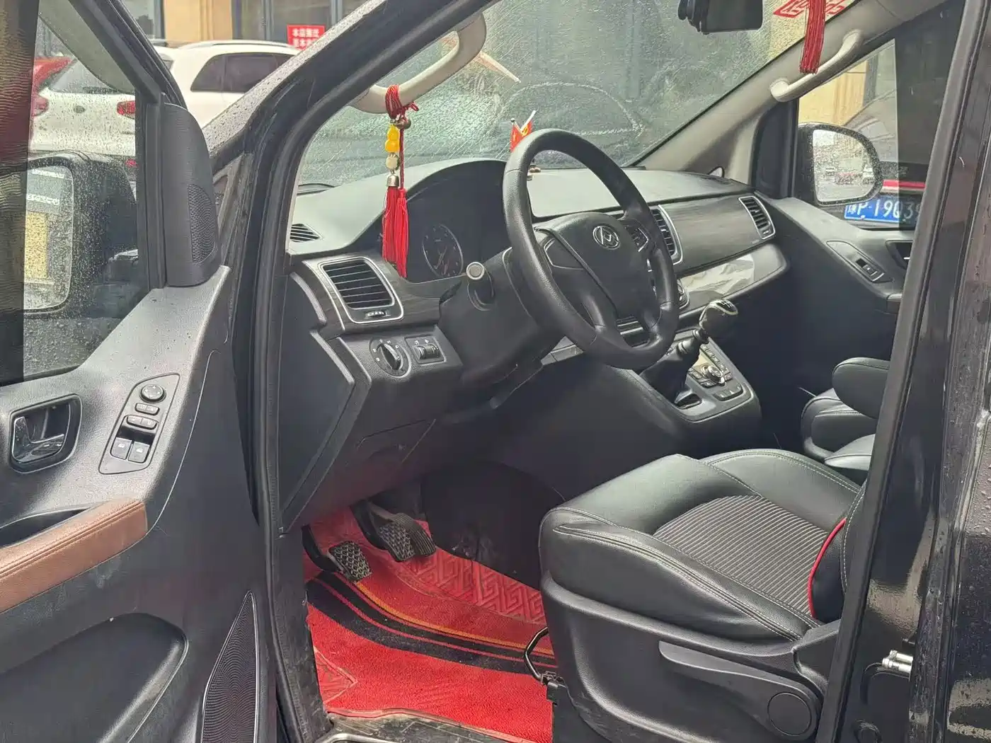 SAIC Maxus Maxus G10 2019 2018 PLUS 1.9T Manual Elite Edition Diesel