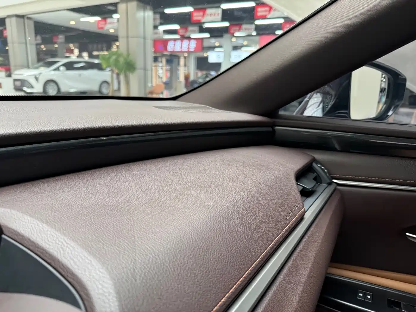 Lexus ES 2020 Model 300h Excellence Edition фото 17