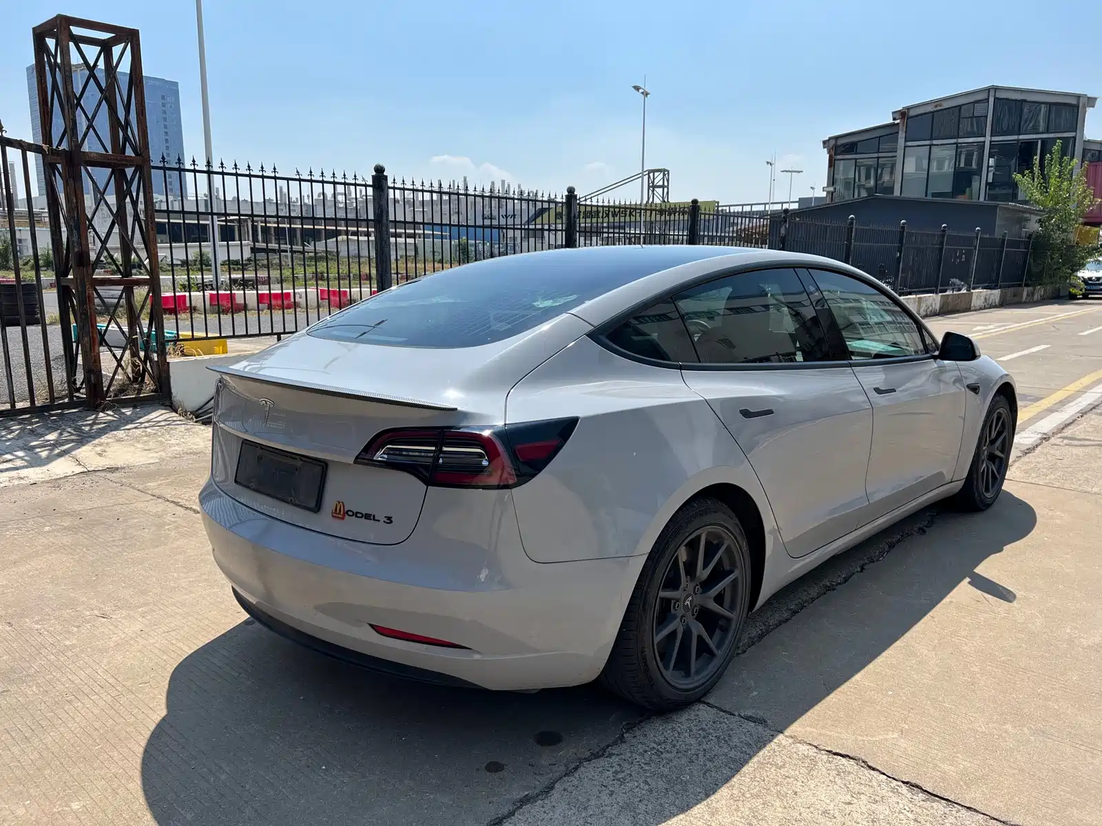 Фото 17 - Tesla Model 3