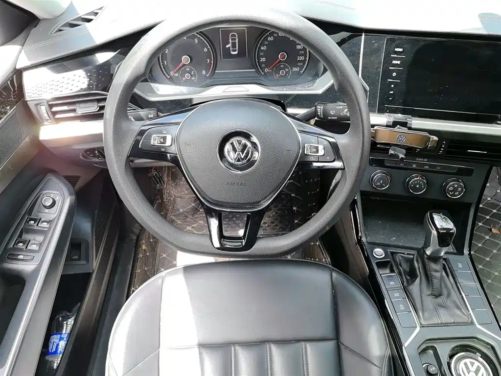 Volkswagen Passat 2020 280TSI Business Edition China VI фото 7