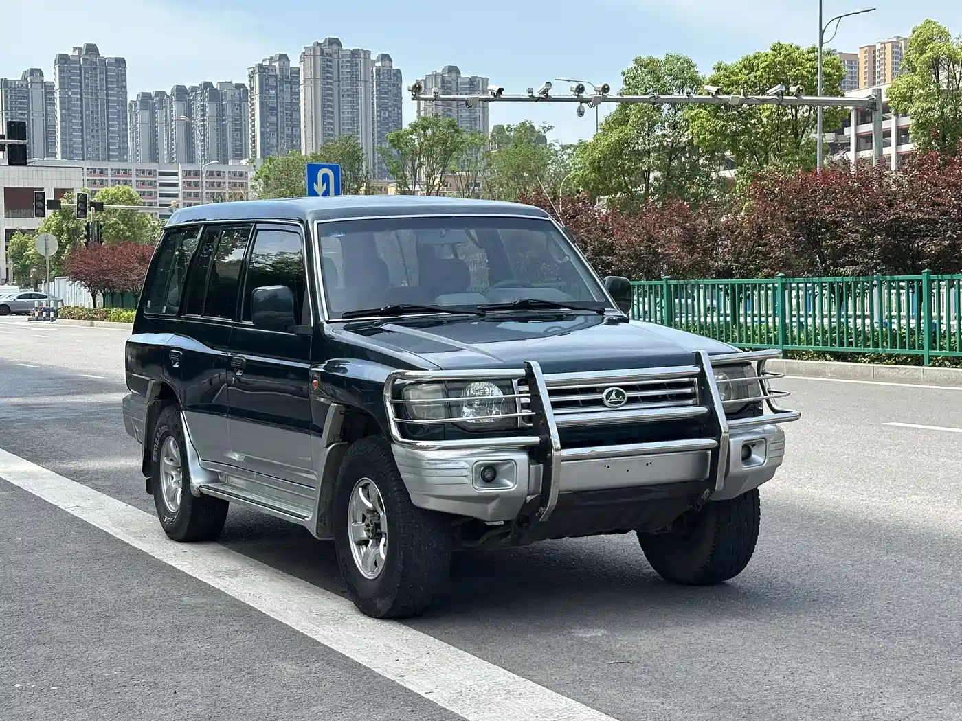 Leopaard Black King Kong 2013 2.2L Manual 2WD Standard Type фото 2