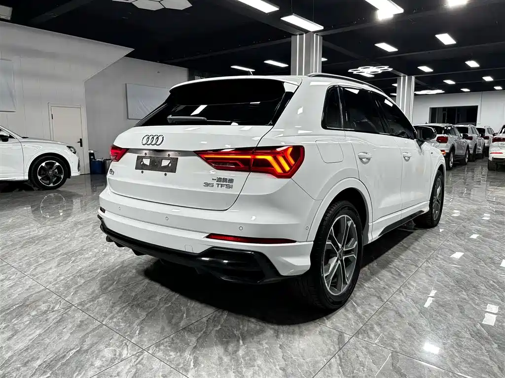Audi Q3 2022 35 TFSI Fashion Dynamic фото 6