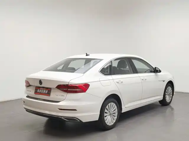 Volkswagen Lavida 2021 1.5L Auto Comfort Edition — фото 2