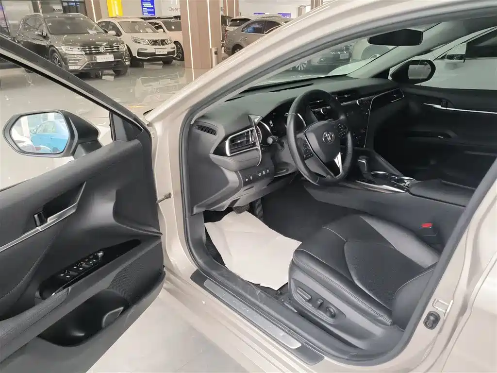 Toyota Camry 2019 2.0G Luxury Edition China VI фото 12