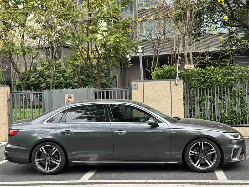 Audi A4L 2020 40 TFSI Fashion Dynamic Edition фото 4