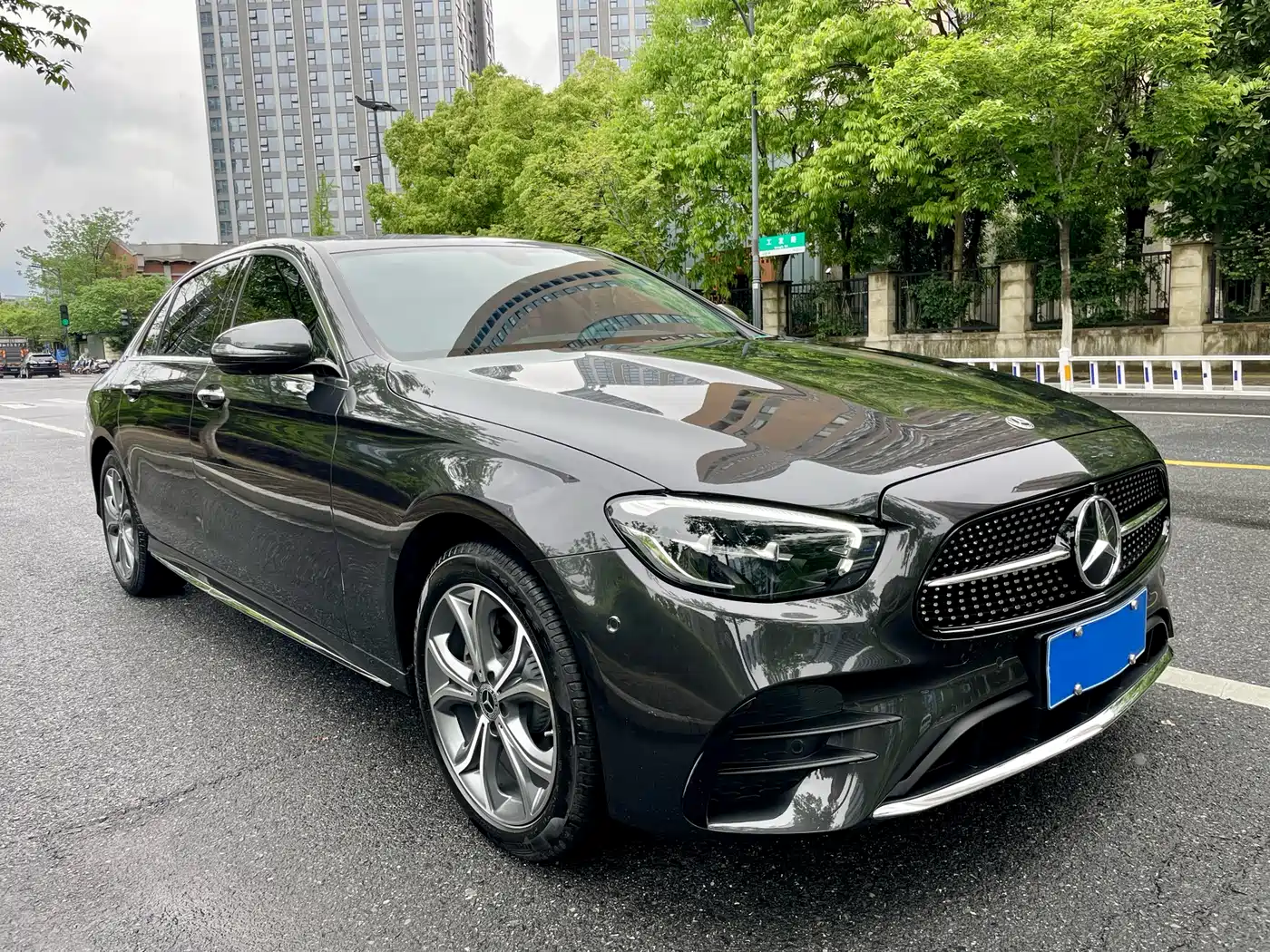 Mercedes-Benz E-Class 2022 Second Facelift E 300 L Sport Fashion фото 3