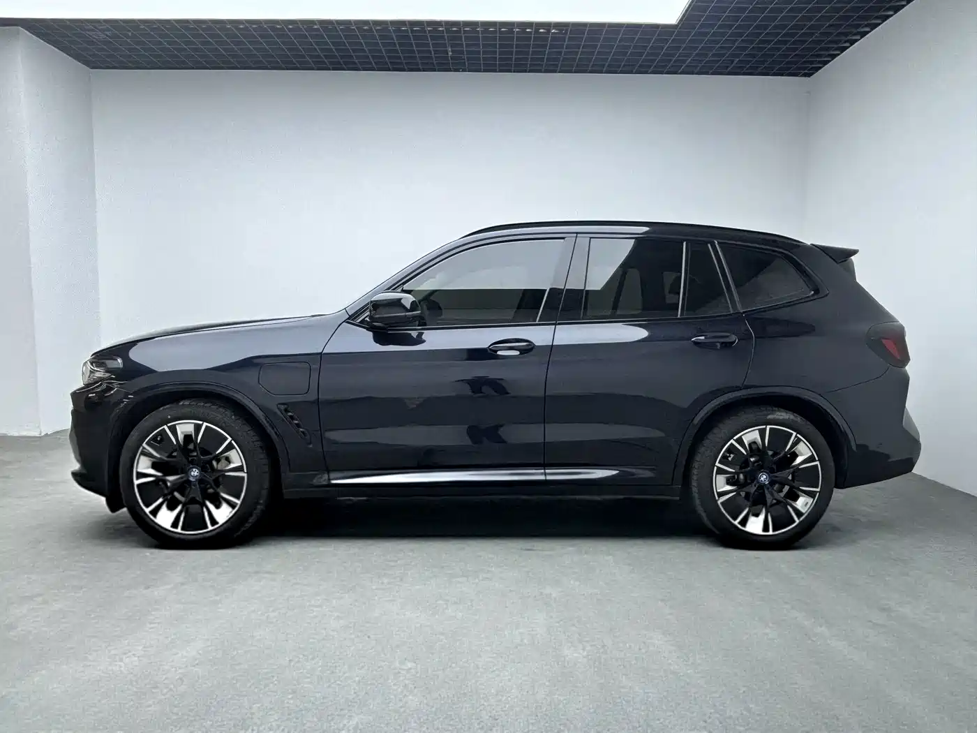 BMW iX3 2025 2024 Innovation Leader