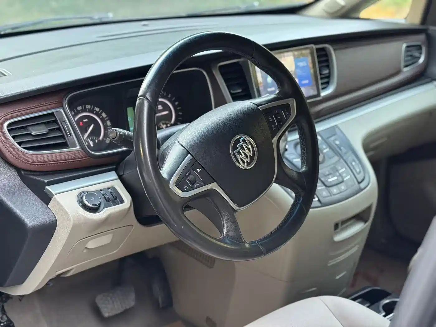 Buick GL8 2017 25S Comfort China V фото 4