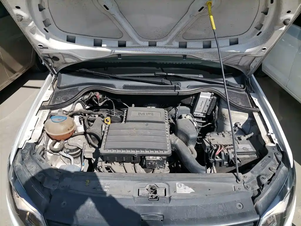 Volkswagen Polo 2016 1.4L Manual Trend фото 20