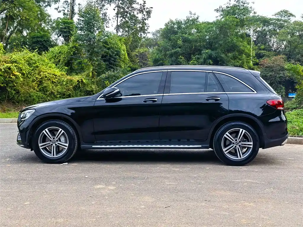 Mercedes-Benz GLC 2020 GLC 260 L 4MATIC Luxury фото 4