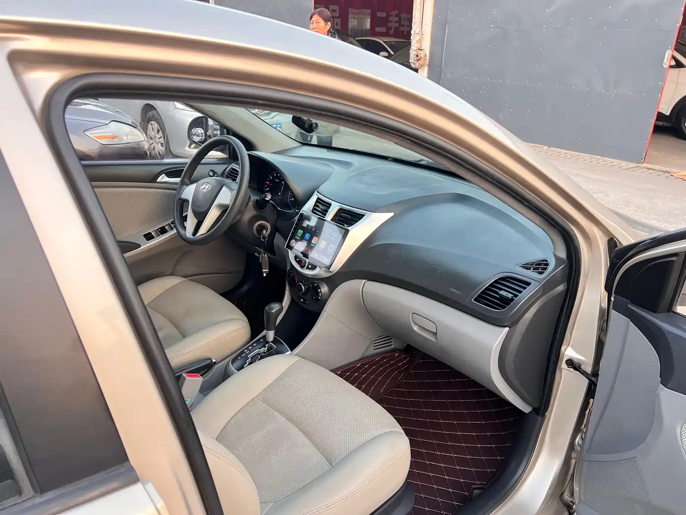 Hyundai Verna 2014 1.4L Automatic Smart GLS фото 16